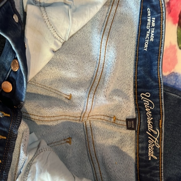 Universal Thread jeans - Picture 2 of 3